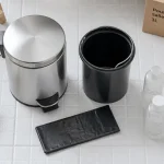 Poubelles pour salle de bain : poubelle à pédale inox et seau amovible en salle de bain